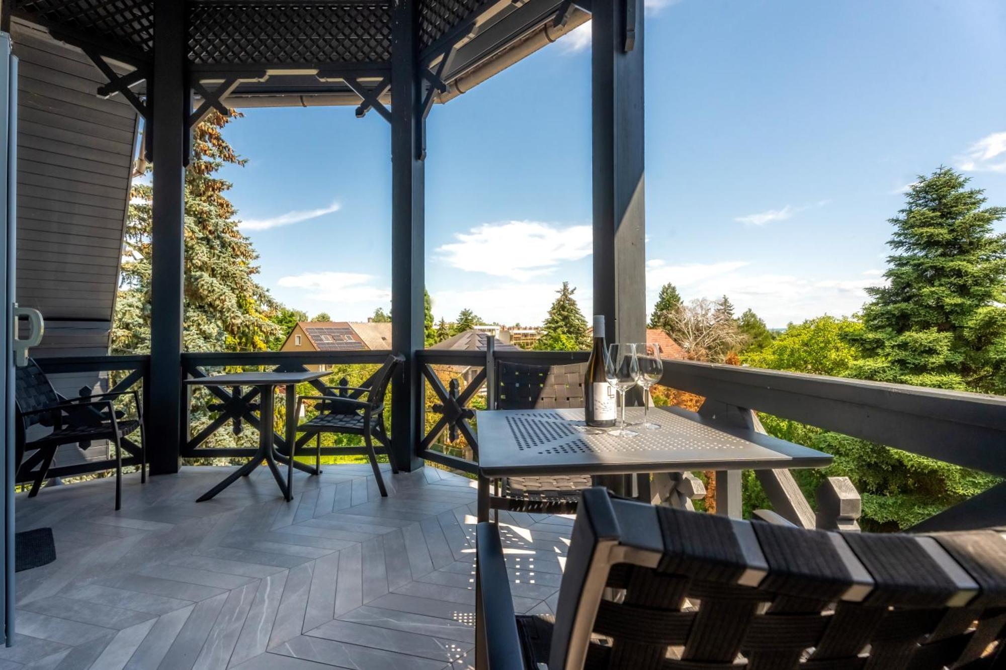 Villa Viktoria Balatonfüred Exteriör bild
