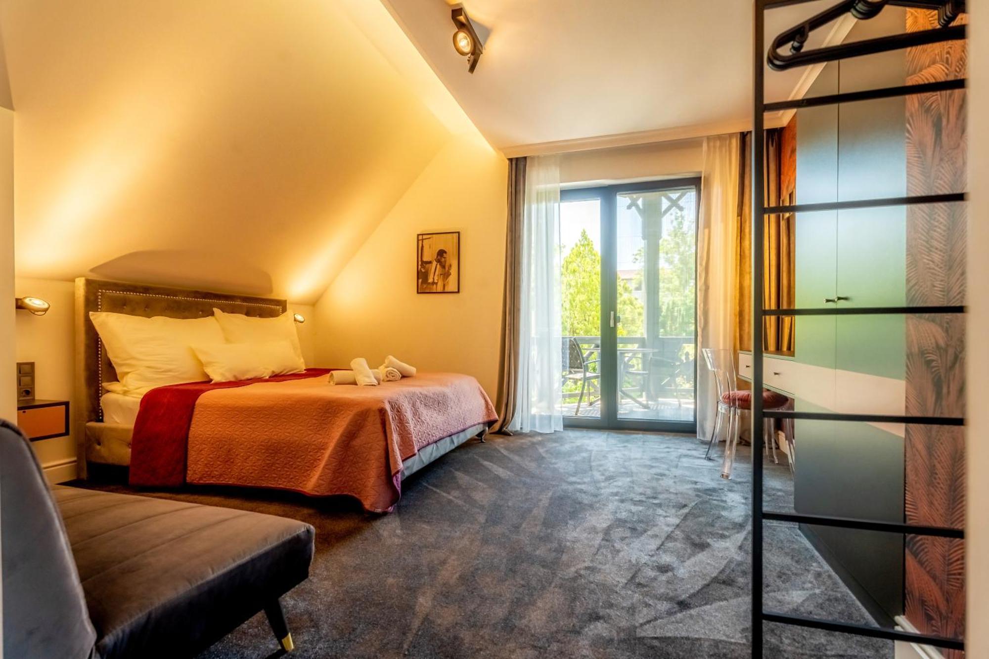 Villa Viktoria Balatonfüred Exteriör bild